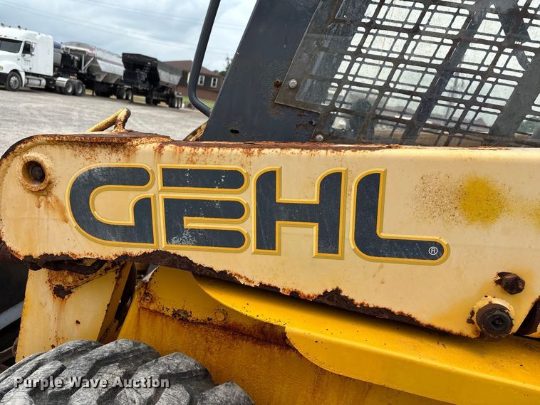image for item DW7247 2008 Gehl 6640E skid steer loader