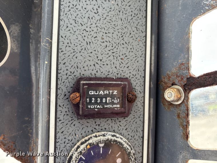 image for item DW7247 2008 Gehl 6640E skid steer loader