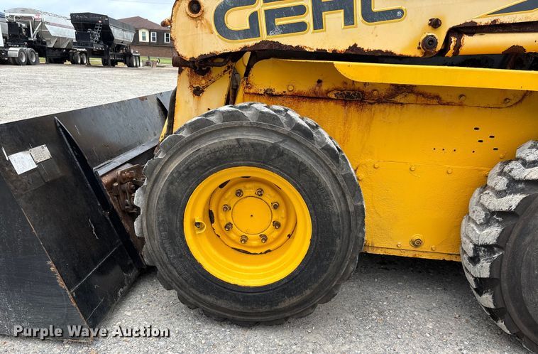 image for item DW7247 2008 Gehl 6640E skid steer loader