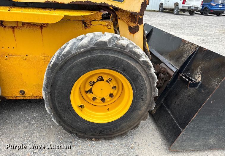 image for item DW7247 2008 Gehl 6640E skid steer loader