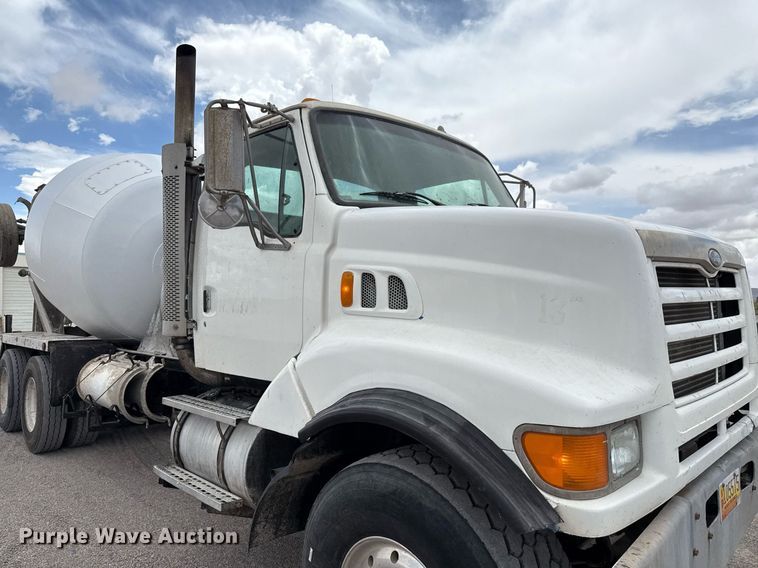 image for item DX5590 1998 Ford LT9511 ready mix truck