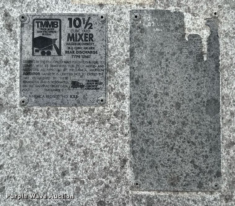 image for item DX5590 1998 Ford LT9511 ready mix truck