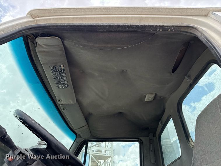 image for item DX5590 1998 Ford LT9511 ready mix truck