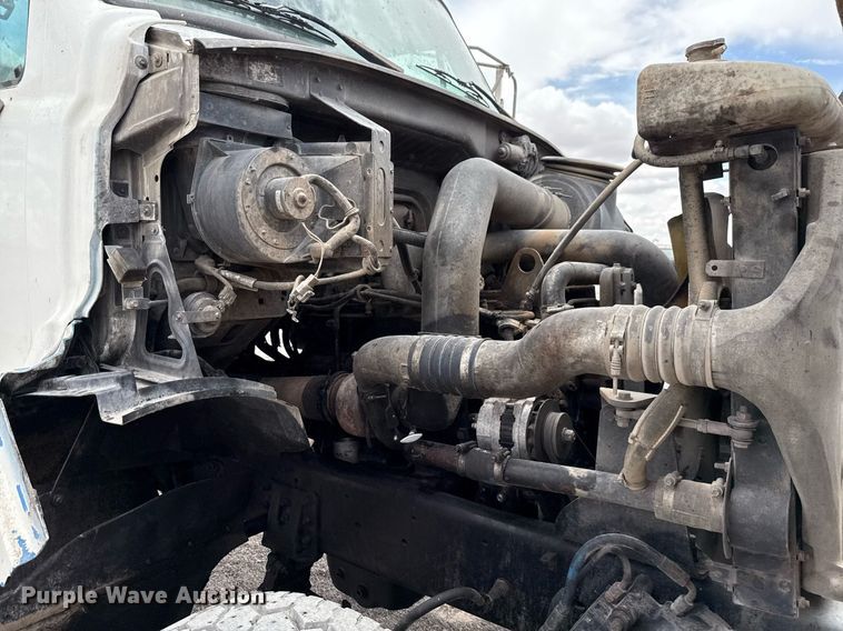 image for item DX5590 1998 Ford LT9511 ready mix truck