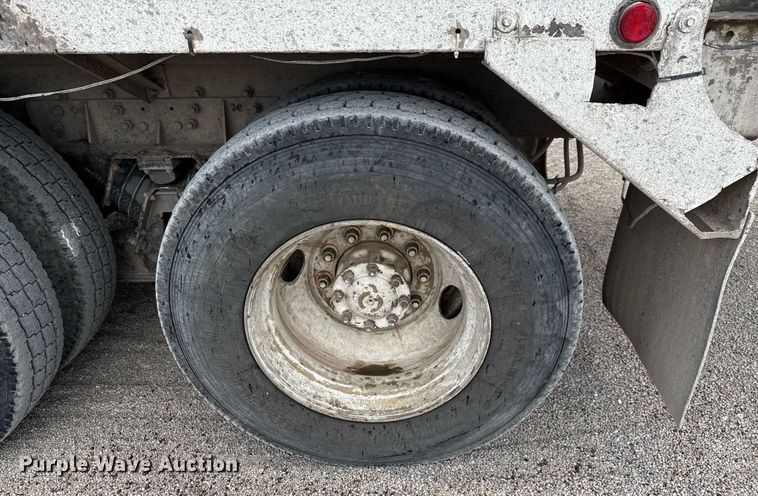 image for item DX5590 1998 Ford LT9511 ready mix truck