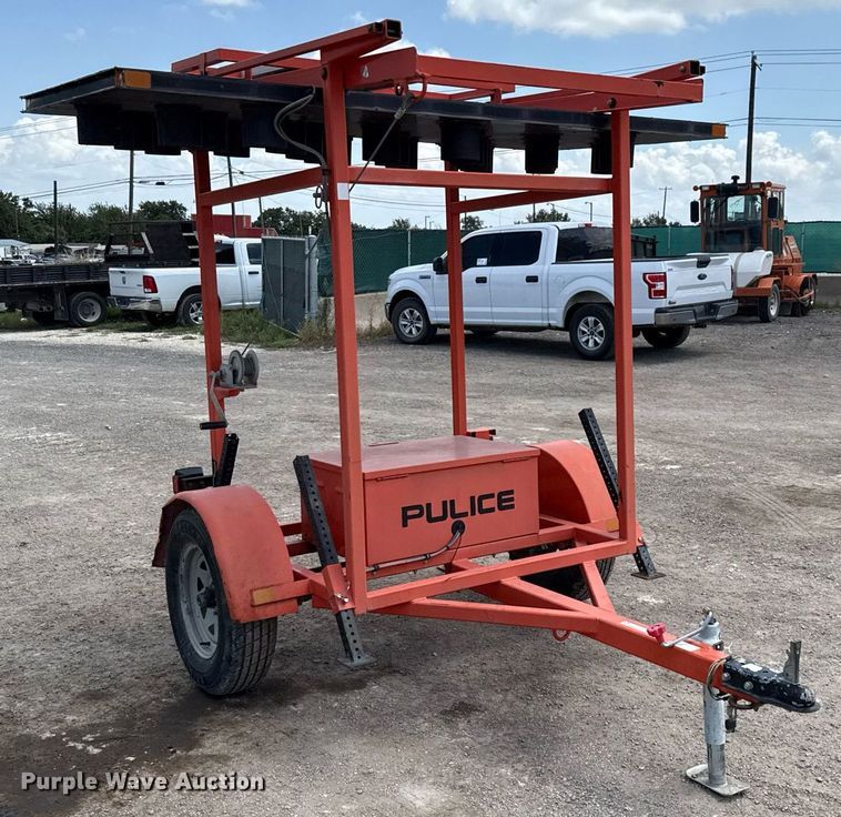 image for item DX5622 2017 Hi-Way Safety Arrowboard arrow board trailer