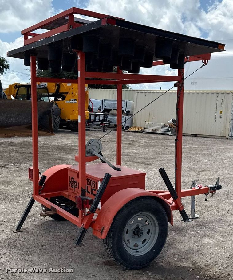 image for item DX5622 2017 Hi-Way Safety Arrowboard arrow board trailer