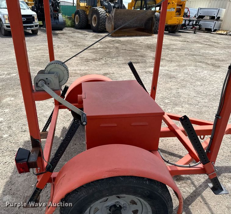 image for item DX5622 2017 Hi-Way Safety Arrowboard arrow board trailer