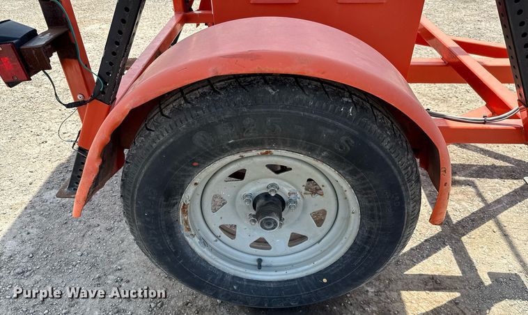 image for item DX5622 2017 Hi-Way Safety Arrowboard arrow board trailer