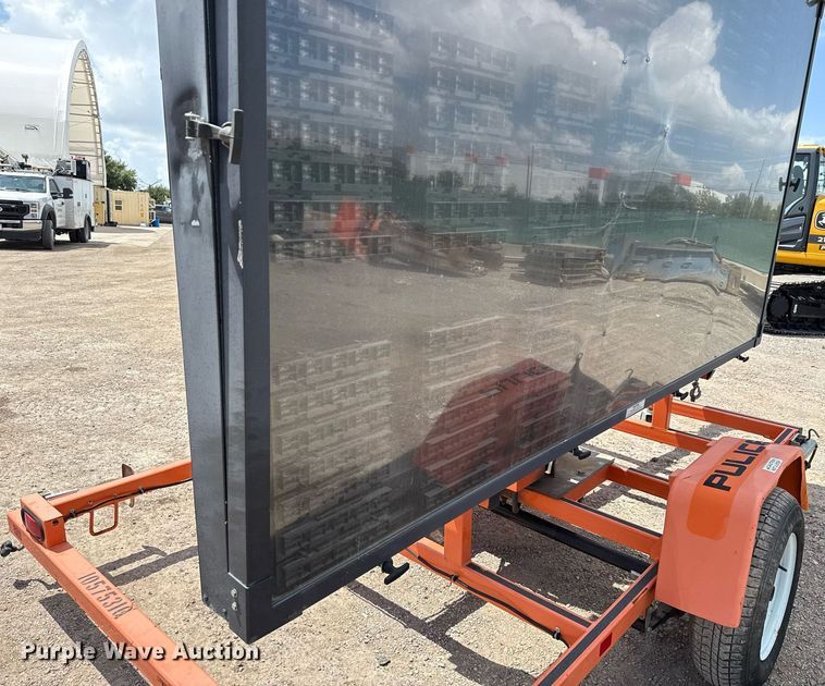 image for item DX5623 2017 Wanco WTLMB message board trailer