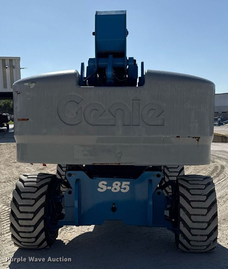 image for item DX5673 2013 Genie S-85 boom lift