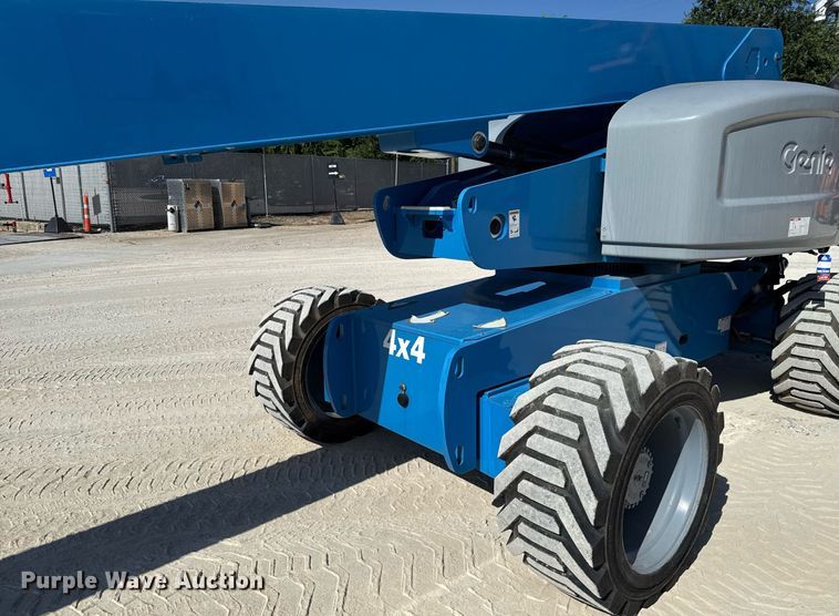 image for item DX5673 2013 Genie S-85 boom lift