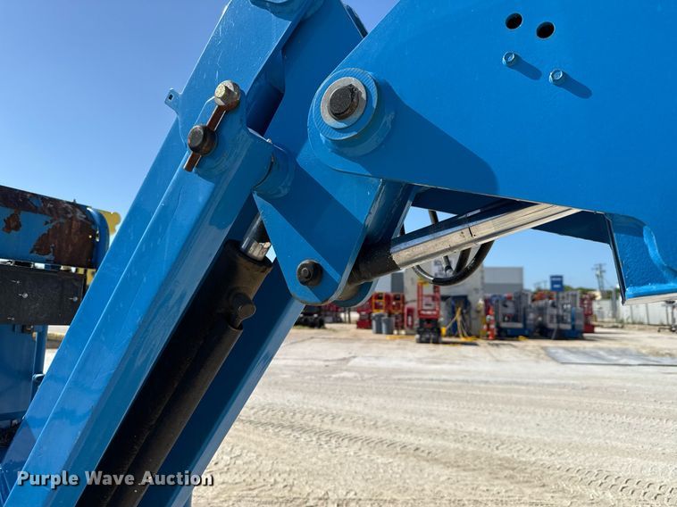 image for item DX5673 2013 Genie S-85 boom lift