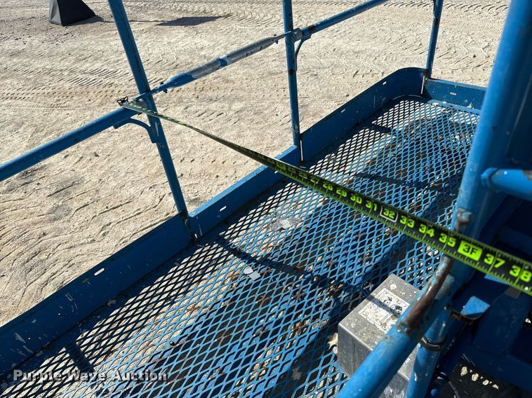 image for item DX5673 2013 Genie S-85 boom lift