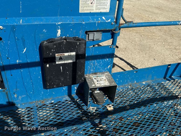 image for item DX5673 2013 Genie S-85 boom lift