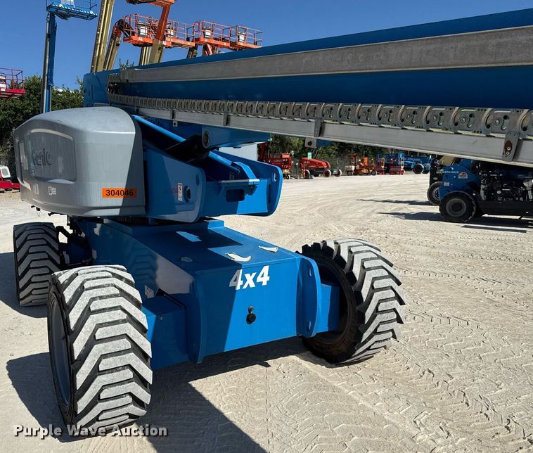 image for item DX5673 2013 Genie S-85 boom lift