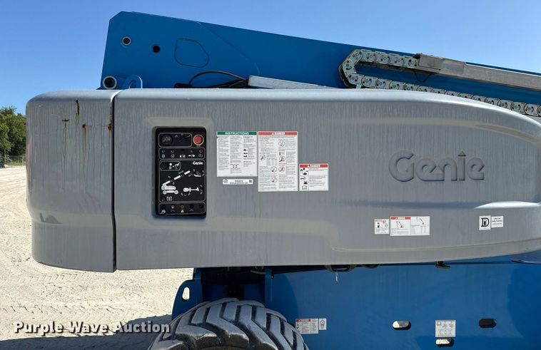 image for item DX5673 2013 Genie S-85 boom lift