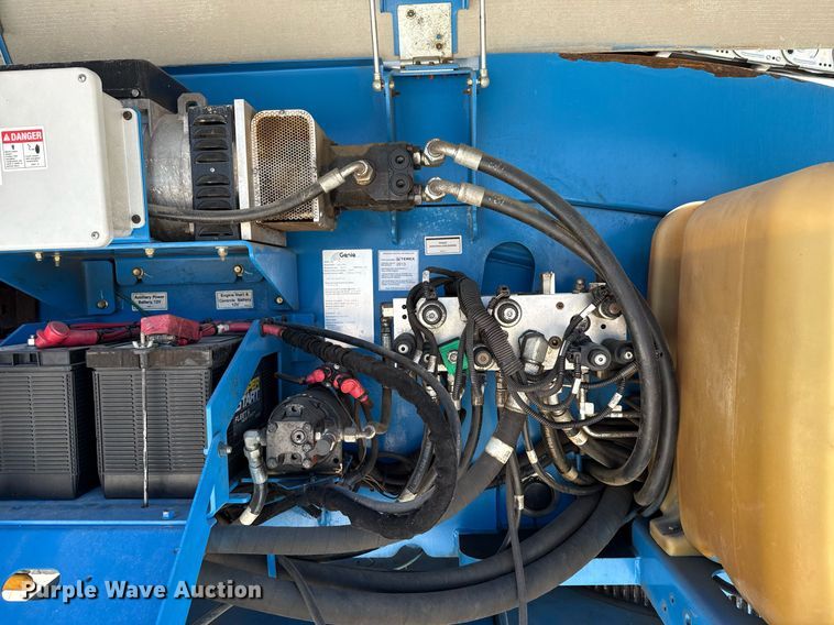 image for item DX5673 2013 Genie S-85 boom lift