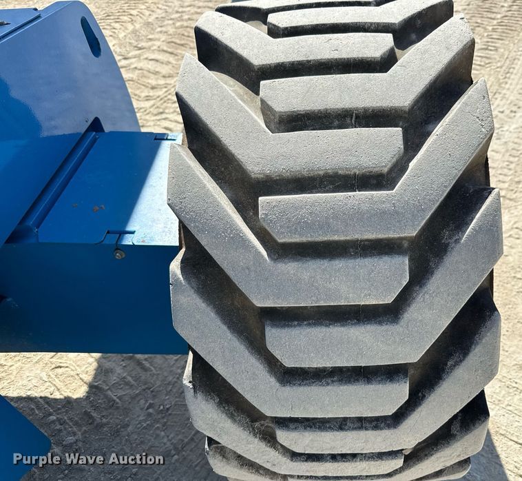 image for item DX5673 2013 Genie S-85 boom lift