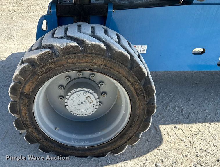 image for item DX5673 2013 Genie S-85 boom lift