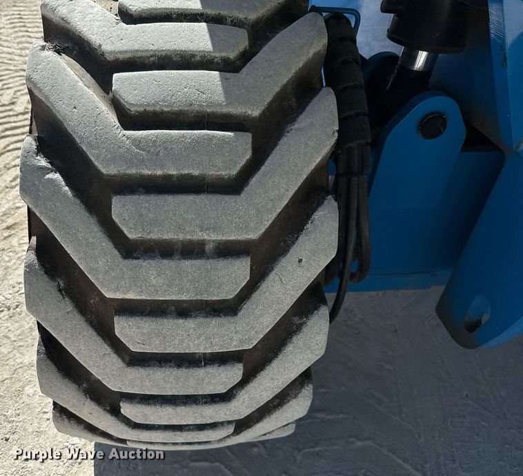 image for item DX5673 2013 Genie S-85 boom lift