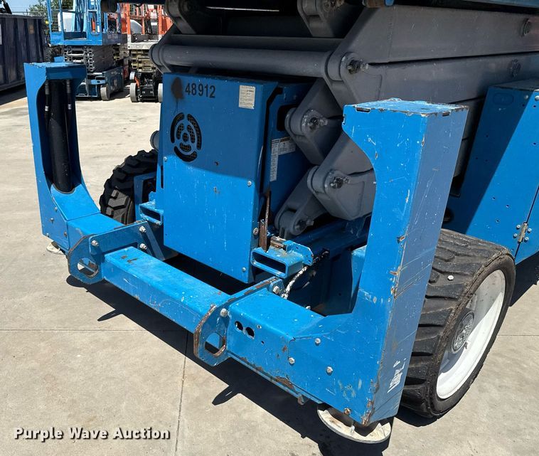 image for item DX5674 2013 Genie GS-4390 scissor lift