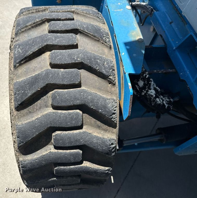 image for item DX5674 2013 Genie GS-4390 scissor lift