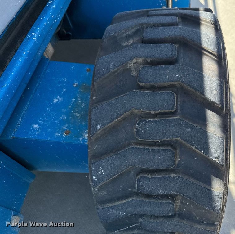 image for item DX5674 2013 Genie GS-4390 scissor lift