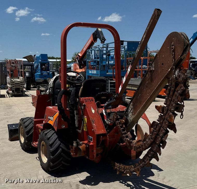 image for item DX5682 2017 Ditch Witch RT45 trencher