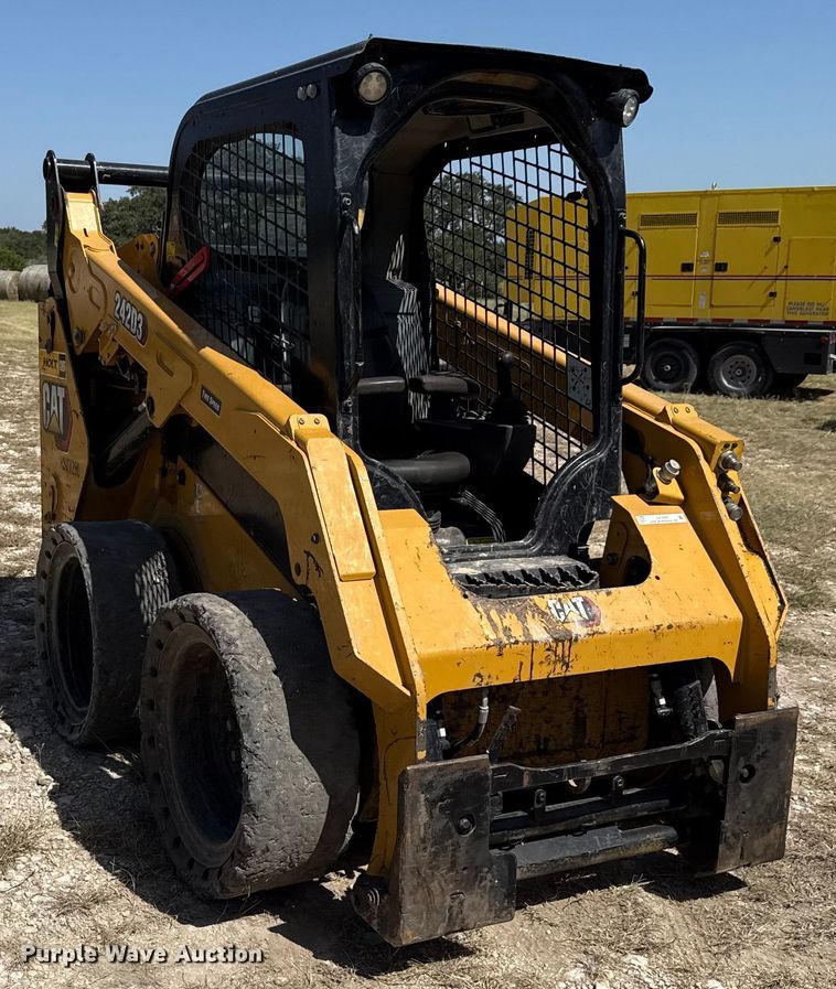 MINI CARGADOR SOBRE RUEDAS 2020 CATERPILLAR 242D3