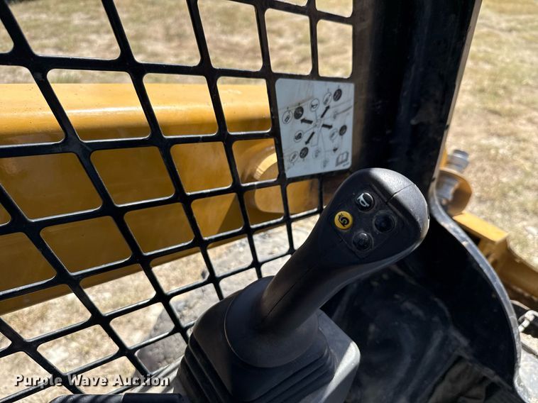 image for item DX5692 2020 Caterpillar 242D3 skid steer loader