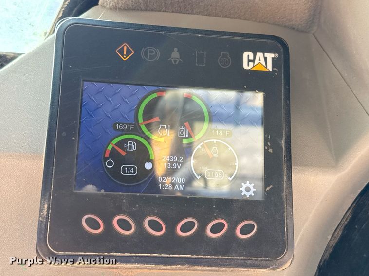 image for item DX5692 2020 Caterpillar 242D3 skid steer loader