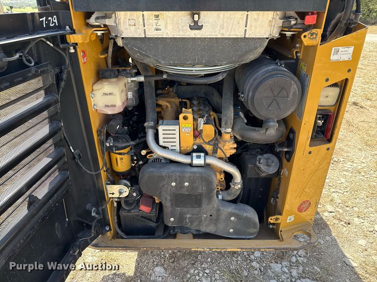 image for item DX5692 2020 Caterpillar 242D3 skid steer loader