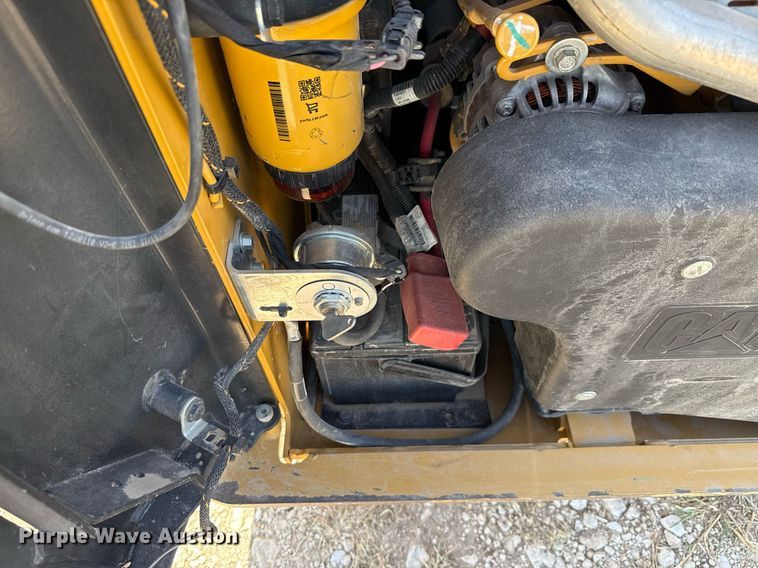 image for item DX5692 2020 Caterpillar 242D3 skid steer loader