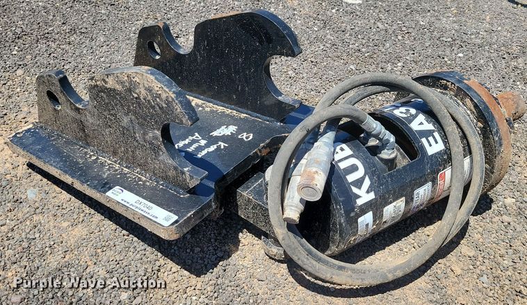 image for item DX7040 Kubota EA35 mini excavator auger