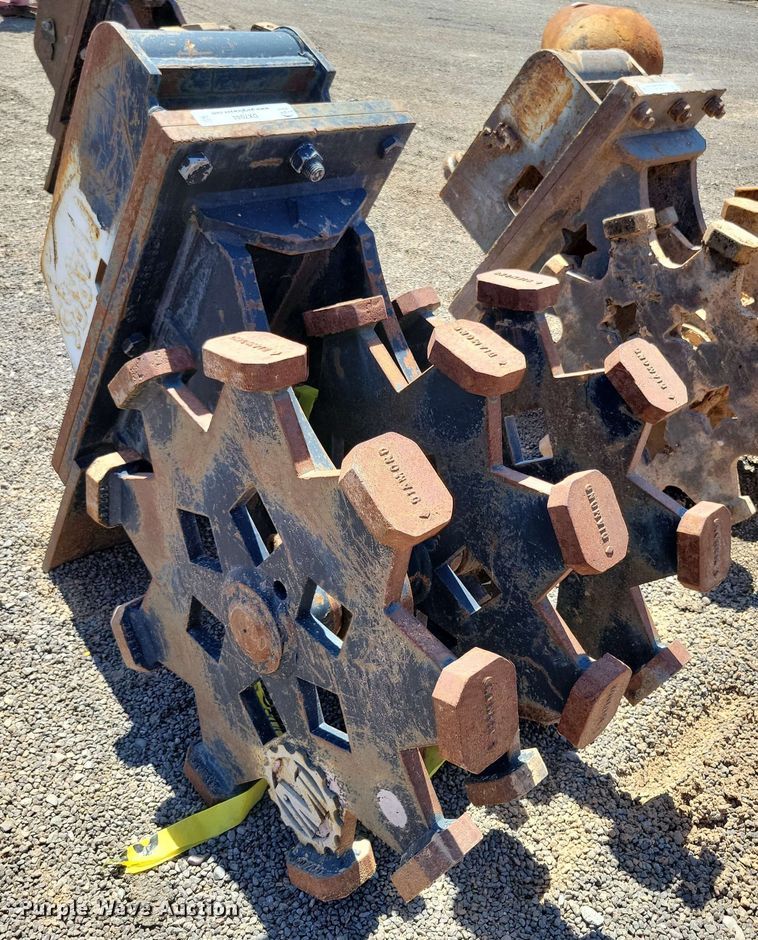 image for item DX7044 Caterpillar 28