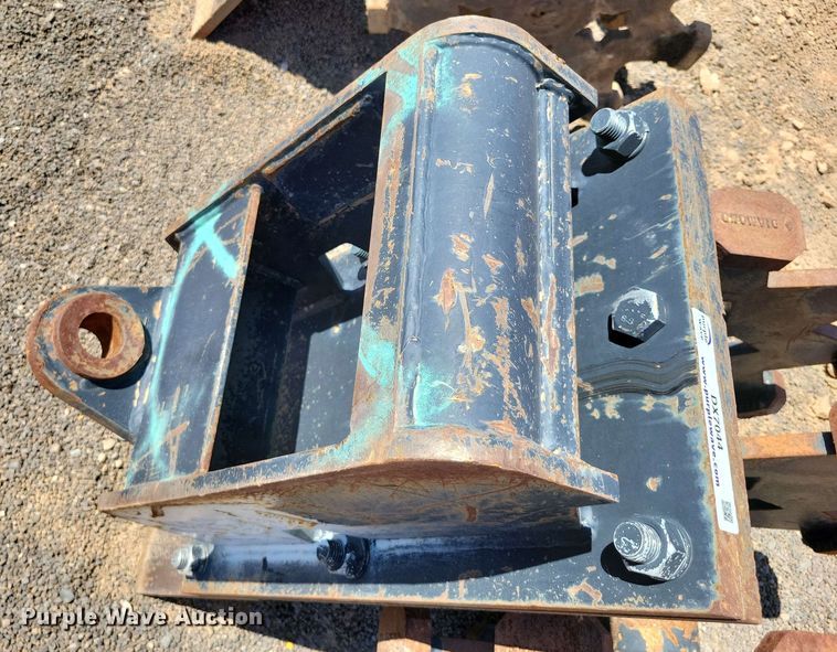 image for item DX7044 Caterpillar 28