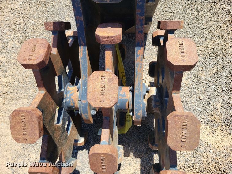 image for item DX7044 Caterpillar 28