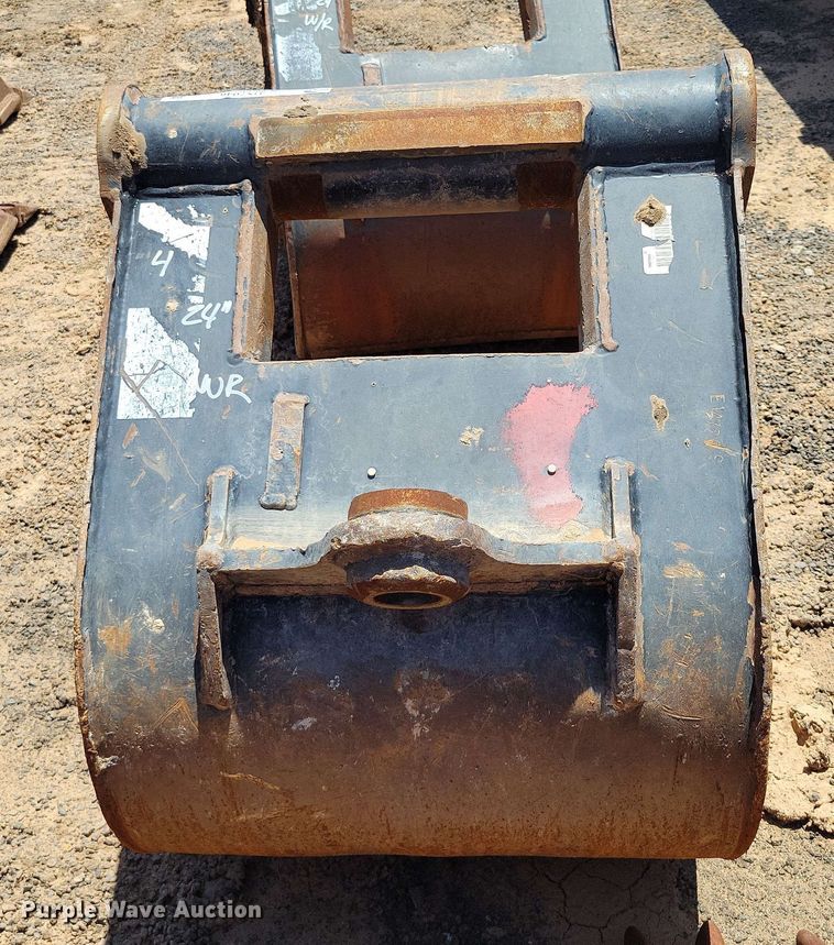 image for item DX7046 Caterpillar 24