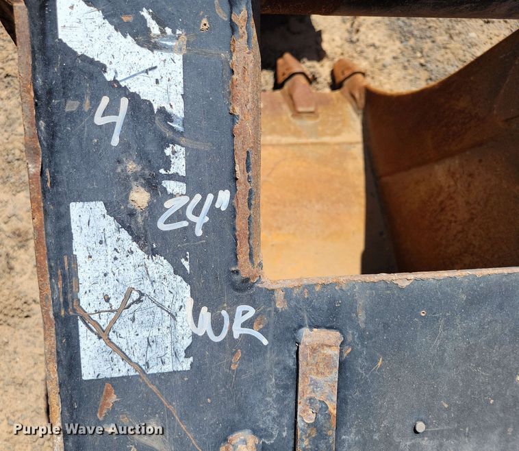 image for item DX7046 Caterpillar 24