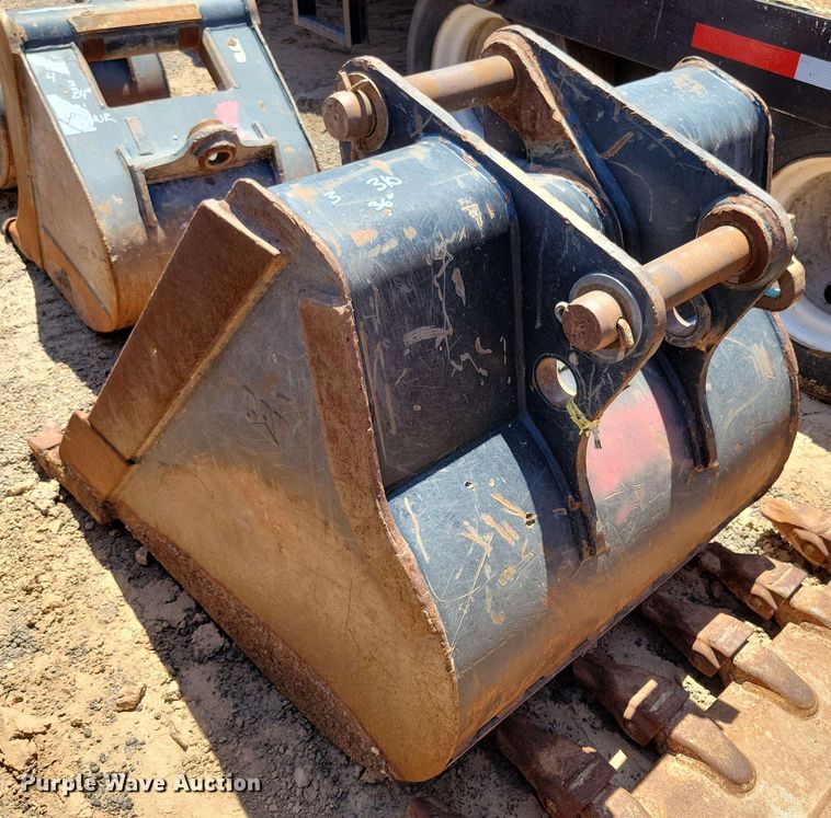 image for item DX7047 Caterpillar 36