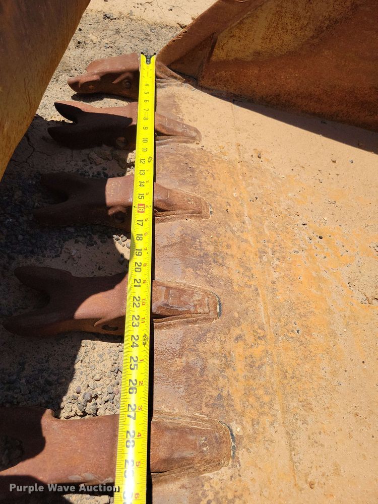 image for item DX7047 Caterpillar 36