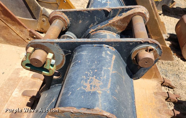 image for item DX7047 Caterpillar 36