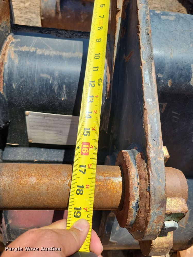 image for item DX7047 Caterpillar 36