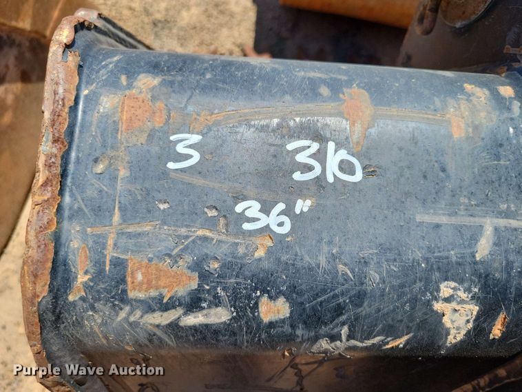 image for item DX7047 Caterpillar 36