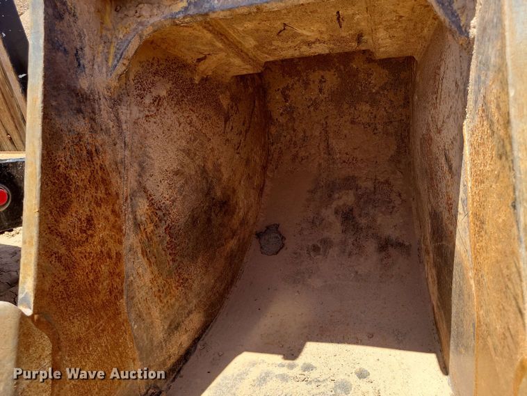 image for item DX7049 Rockland excavator bucket