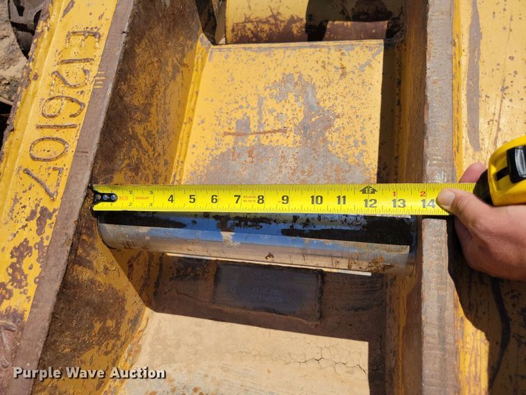 image for item DX7049 Rockland excavator bucket