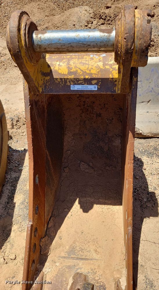 image for item DX7050 Caterpillar 30