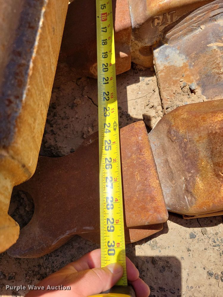 image for item DX7050 Caterpillar 30