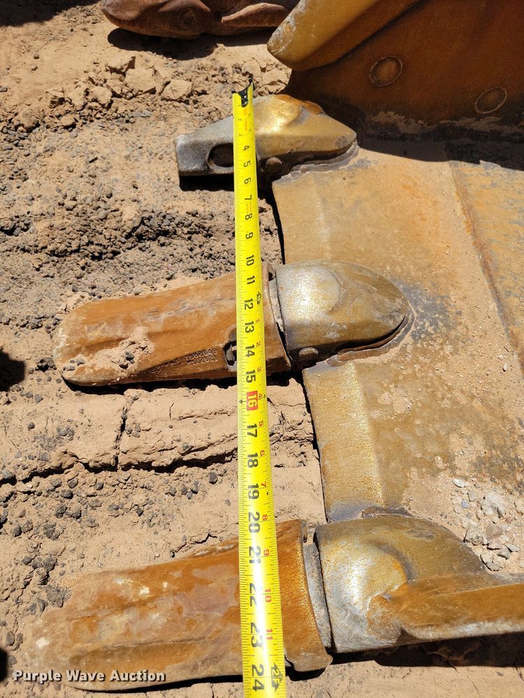 image for item DX7051 Doosan 24